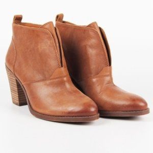 Lucky Brand Ehllen Stacked Heel Ankle Bootie, size 8
